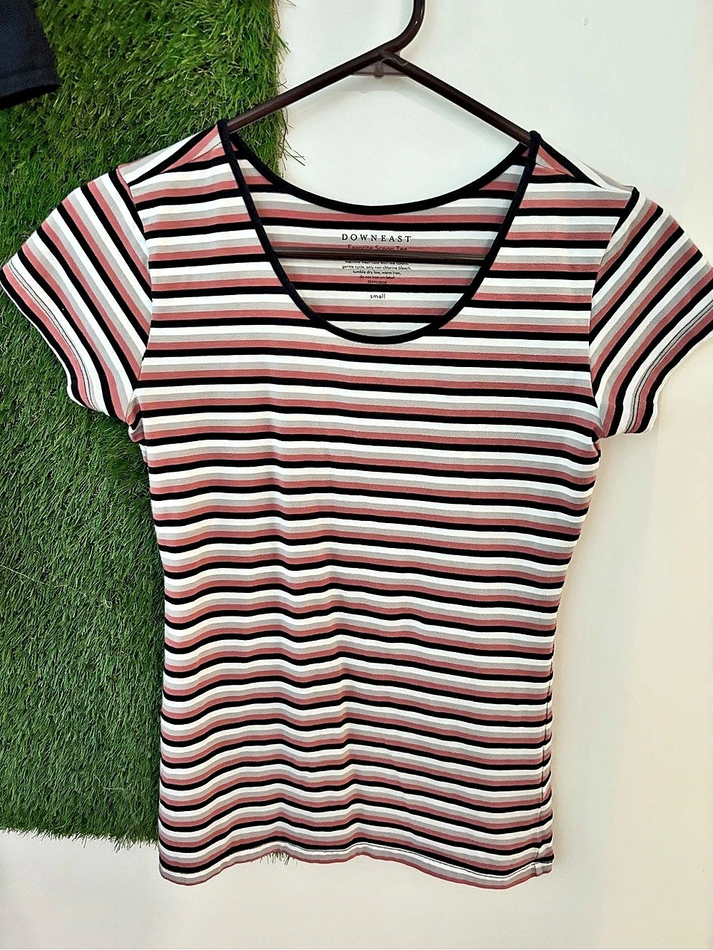 Downeast Favorite Scoop Tee Striped Short Sleeve Pink & Black Small